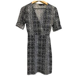 APT 9 Dress Women’s XS Black White Print Short cuffed Sleeve Faux Wrap Medium.